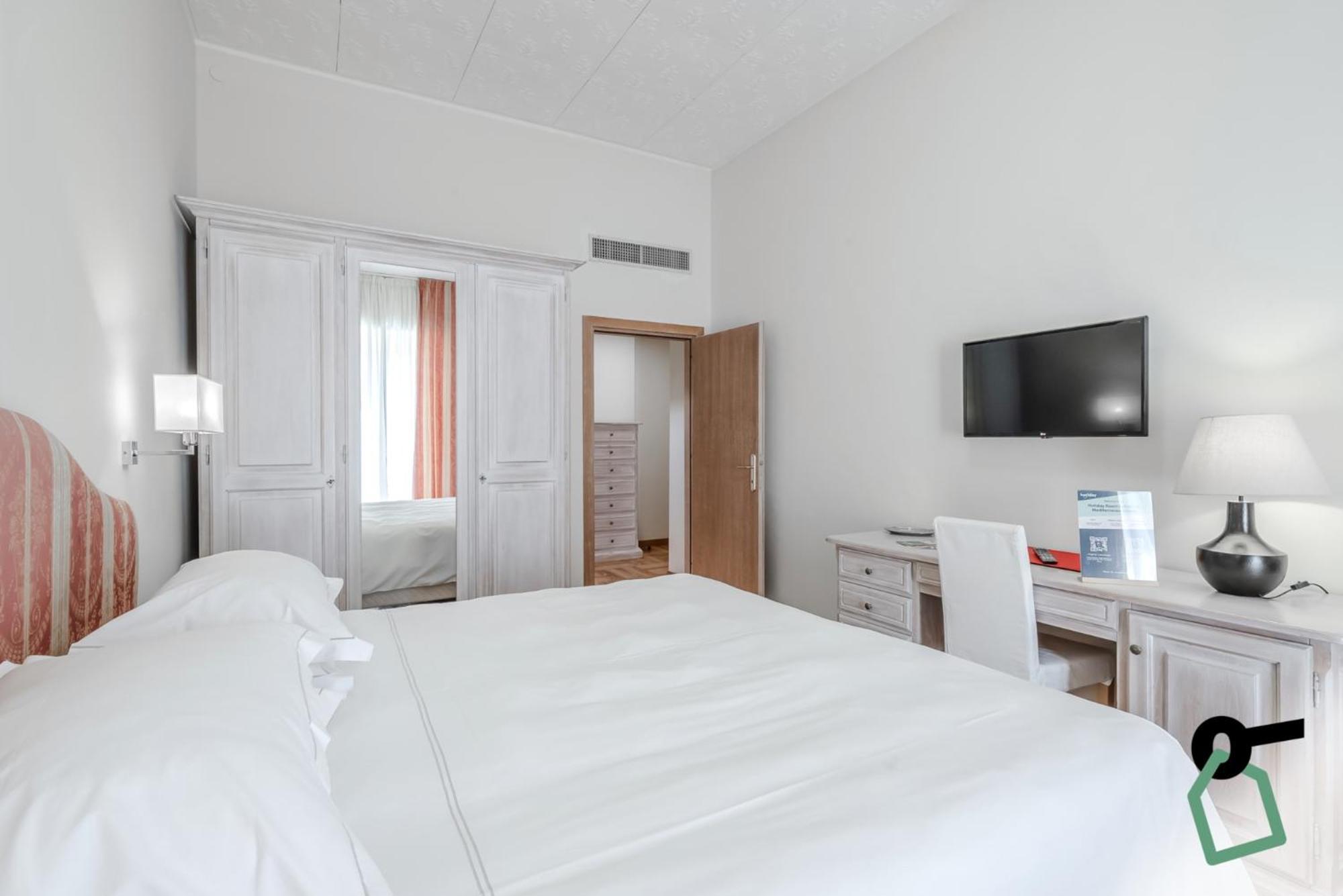Hotiday Room Collection - Mediterranee Alassio Eksteriør billede