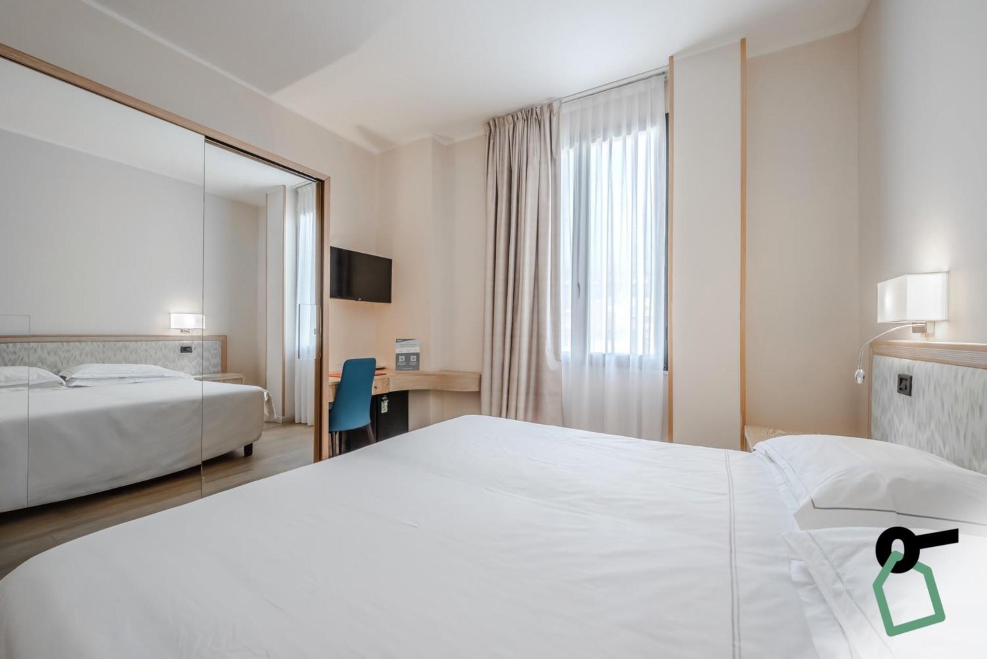 Hotiday Room Collection - Mediterranee Alassio Eksteriør billede